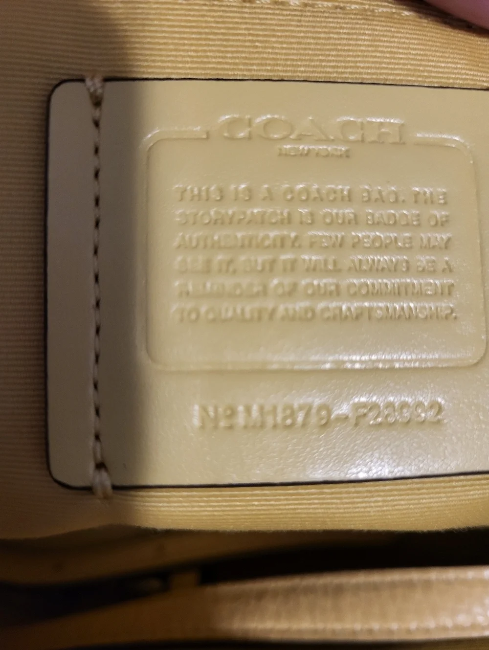 COACH Small LEXY Refined Pebbled Leather. RARE CANARY YELLOW. CROSSBODY INCLUDED